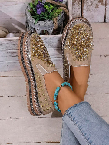 Level up your style and height with our Breathable Women's Height-Increasing Casual Sneakers! Perfect for hiking and outdoor adventures, these kicks provide comfort and breathability while adding some extra inches. No more sacrificing function for fashion - get the best of both worlds!