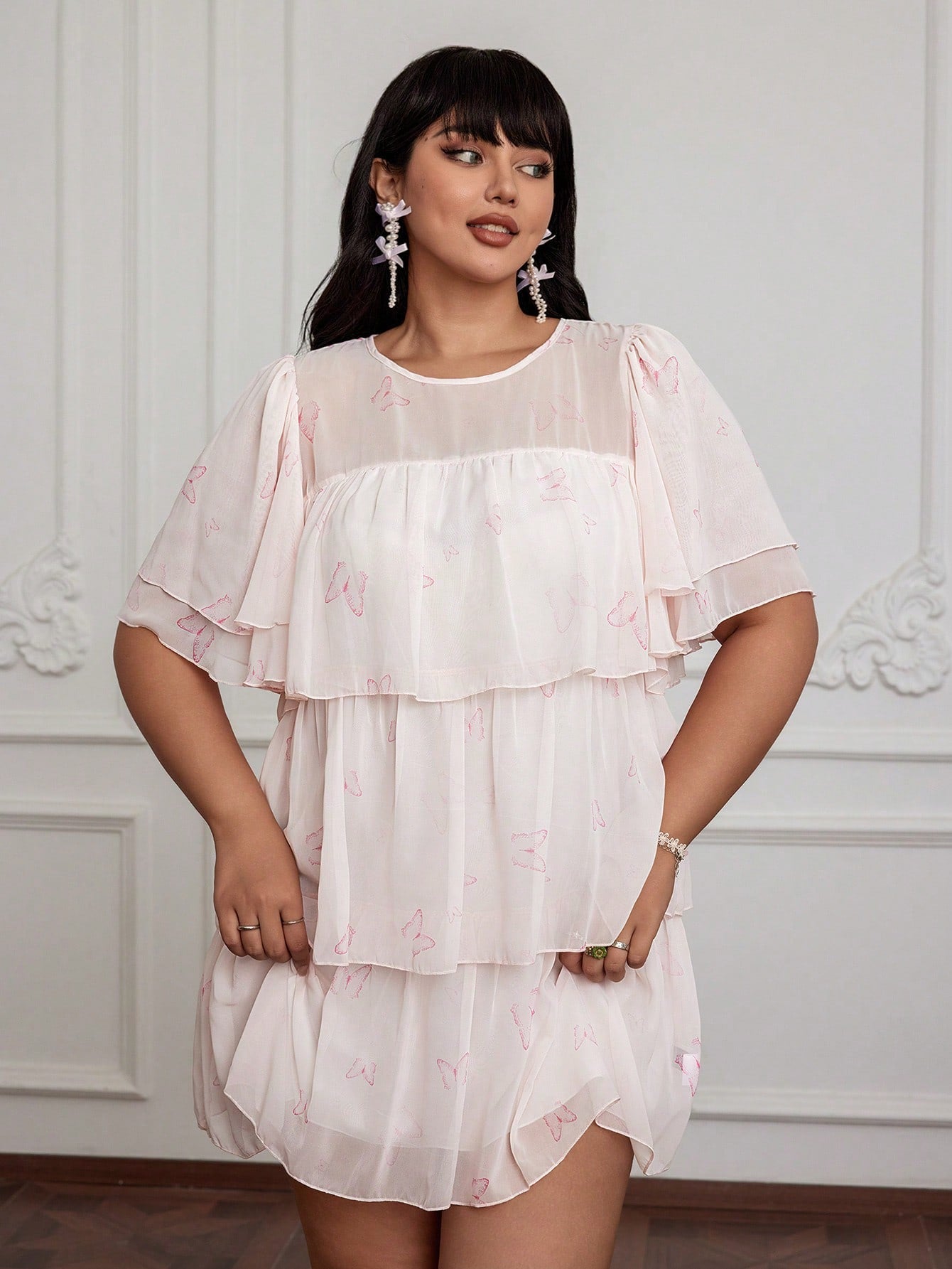 Embrace your playful side with this charming plus size dress featuring a delightful butterfly print and whimsical puff sleeves. Designed to flatter your curves while adding a touch of sweetness, it’s perfect for sunny days and casual outings. Let your style take flight with this fun and flirty dress that’s as comfortable as it is cute.