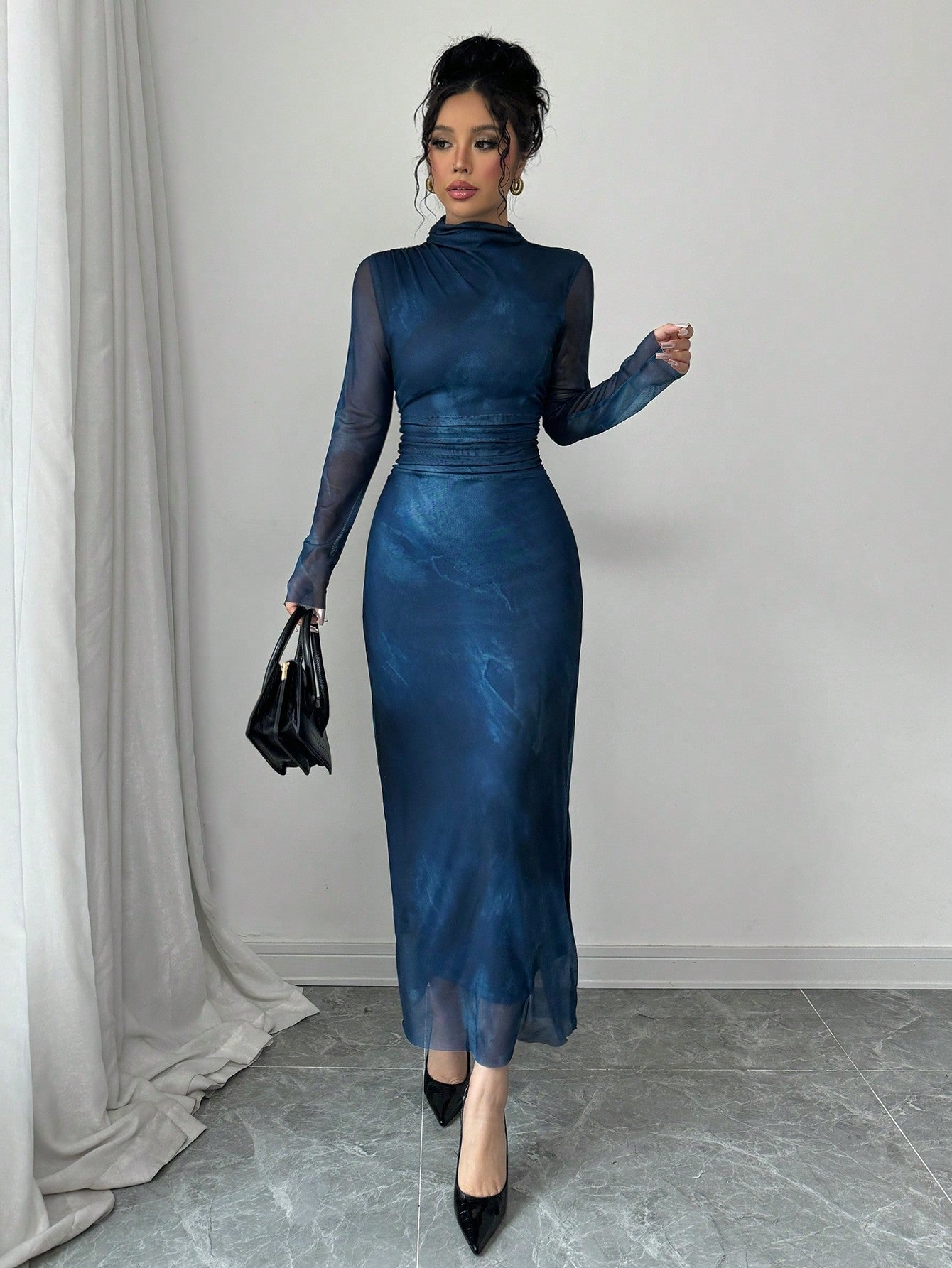 Experience elegance with our Chic Autumn Elegance dress! The pleated waist and slimming design will flatter your figure while the tie-dye pattern adds a touch of uniqueness. The stand collar adds a sophisticated touch to this stylish dress. Perfect for any autumn occasion!