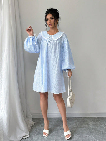 Look chic and fashionable this autumn in our A-Line dress that features a trendy plaid print. The ruffle collar and lantern sleeves add a touch of elegance to this must-have dress. Stay comfortable and stylish all season long.
