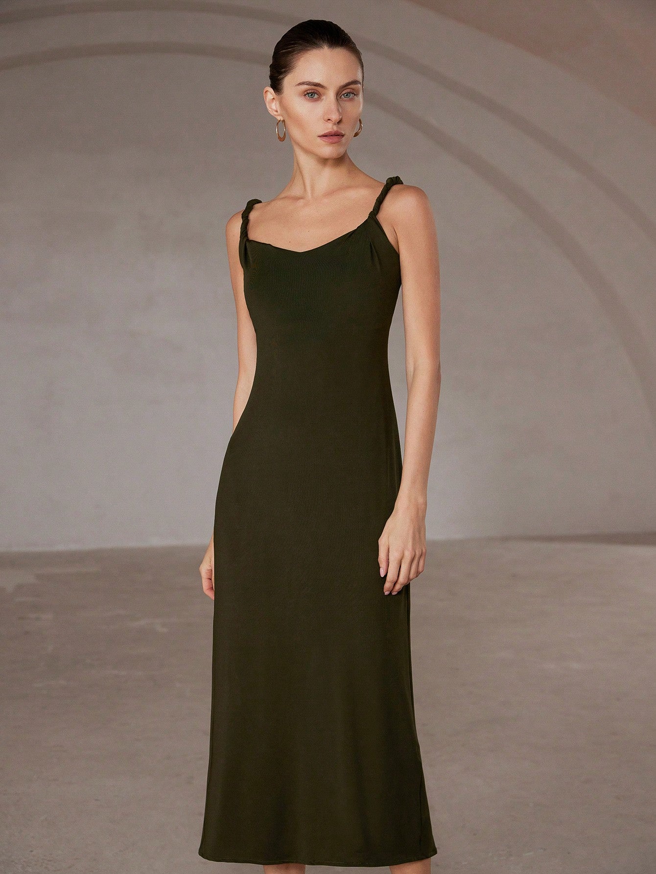 Rock every event in style with Chic Aveloria Rosie Twisted Strap Bodycon Maxi Dress. Made with Italian elegance, this dress is perfect for any occasion. With its twisted straps and bodycon silhouette, it'll flatter your figure while showcasing your unique style. Dress to impress in Chic Aveloria.