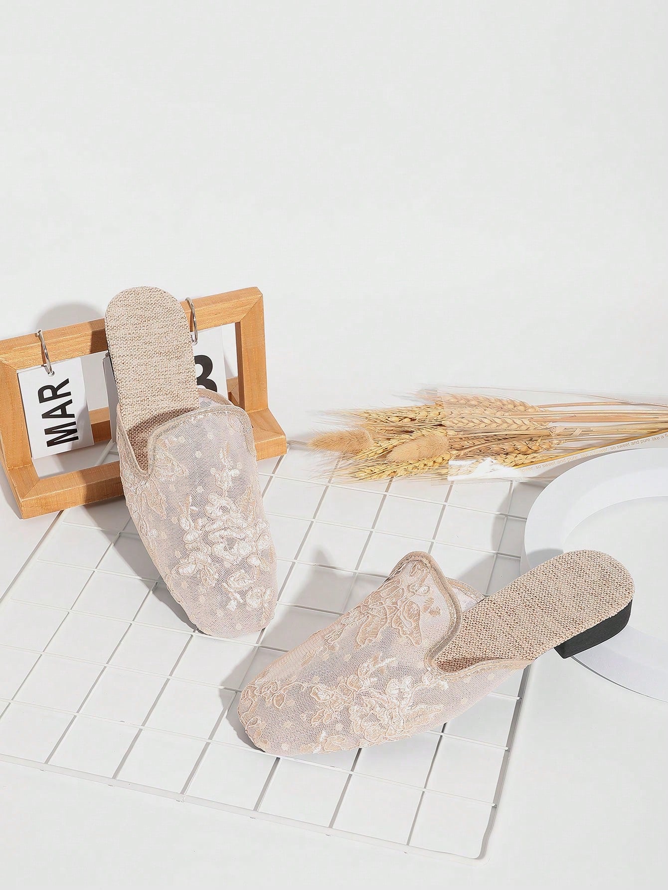 Slip into effortless style and comfort with our Chic Black Champagne Closed Toe Mule Slippers. These elegant yet playful slippers are perfect for any occasion, and will have you looking and feeling your best. Say goodbye to uncomfortable footwear and hello to chic and comfortable mule slippers!