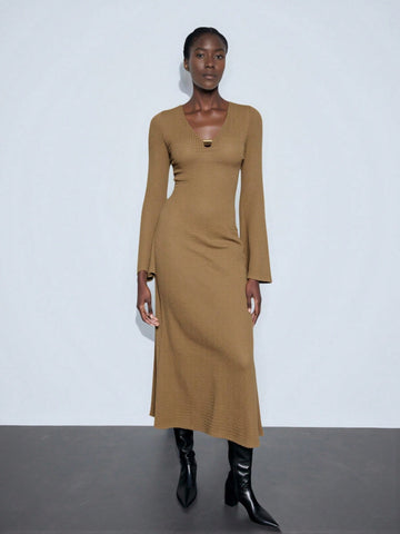 Step into the spotlight with this chic brown leather buckle dress, crafted to catch every eye. Featuring a flattering V-neck and playful pleats, it’s your go-to for New Year’s sparkle or Saudi National Day festivities. Short and stylish, it blends edgy leather with feminine flair—perfect for dancing the night away and making unforgettable memories.