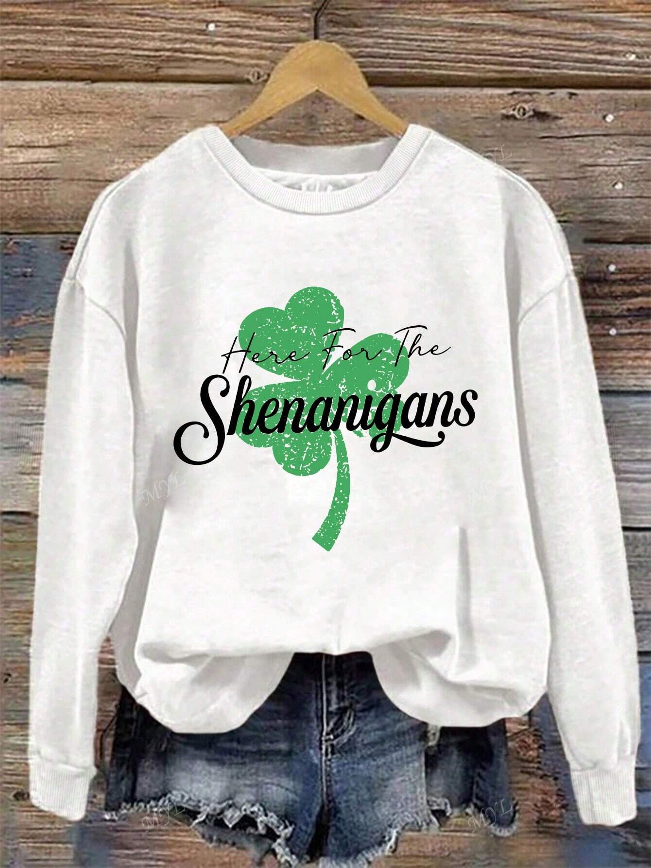 This sweatshirt is anything but ordinary! With its chic clover letter design, you'll effortlessly add style to your autumn wardrobe. Comfortable and casual, it's the perfect choice for cool fall days. Embrace the season with this unique and playful sweatshirt.
