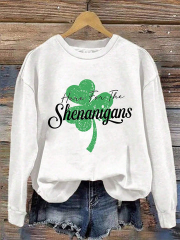 This sweatshirt is anything but ordinary! With its chic clover letter design, you'll effortlessly add style to your autumn wardrobe. Comfortable and casual, it's the perfect choice for cool fall days. Embrace the season with this unique and playful sweatshirt.