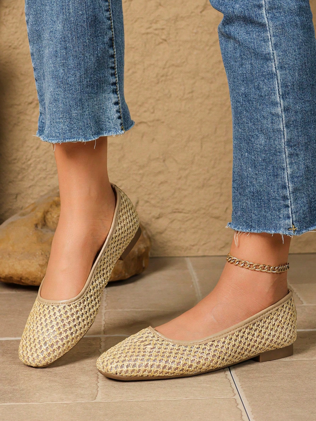 Step out in style with our Chic Colorblock Flat Sandals for Women! These sandals are not only perfect for the beach, but also dressy events and casual outings. With a trendy colorblock design, your feet will be comfortable and stylish all day long. Perfect for any occasion!