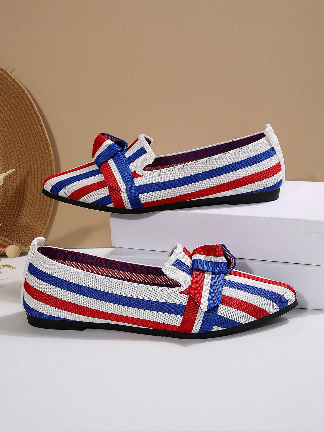 Elevate your style this autumn with our chic colorblock pointed toe flats. These slip-ons feature a breathable design, keeping your feet comfortable all day long. Perfect for casual wear, these flats will add a touch of sophistication to any outfit. Don't sacrifice style for comfort, get the best of both worlds with our versatile flats.
