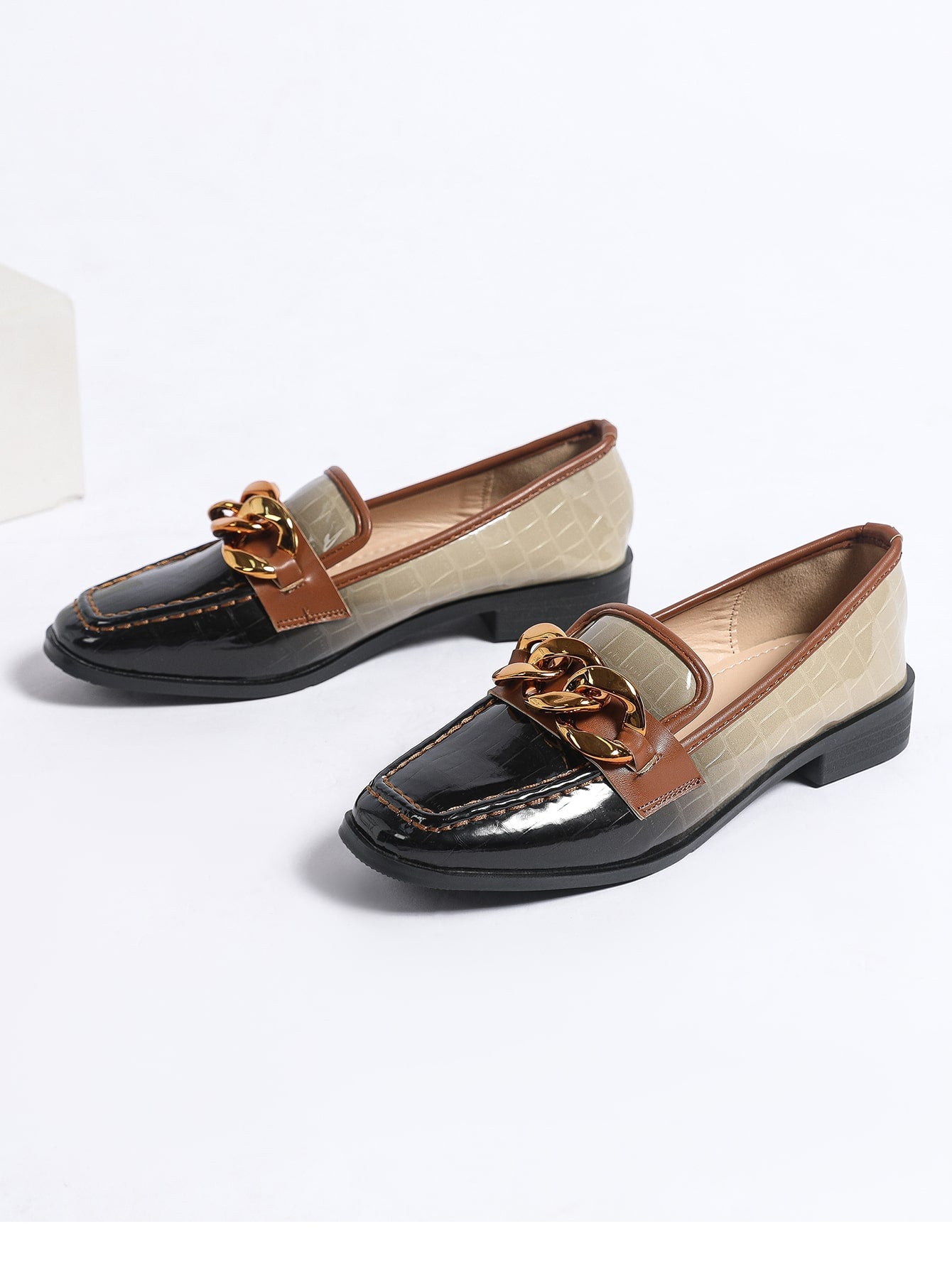 Indulge in chic comfort with our trendy slip-on flats. The soft sole ensures all-day comfort while the stylish Oxford design adds a touch of sophistication. Perfect for everyday wear, these loafers are a must-have for any fashion-forward woman. (These loafers are so comfy, you'll forget you're wearing shoes!)