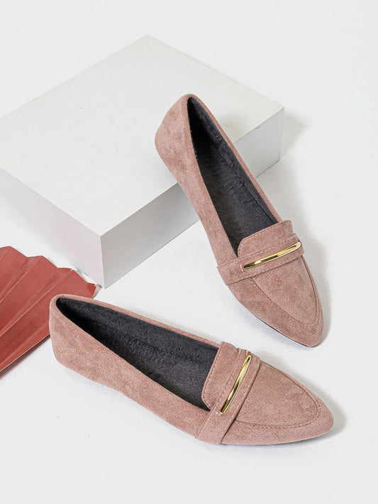 Elevate your style with our Chic Comfort pointed toe flats. Crafted with a metallic strap, these ballet shoes are both fashionable and comfortable. Showcasing a professional and sophisticated appeal, these flats are perfect for any occasion. Experience the perfect balance of comfort and style with Chic Comfort.