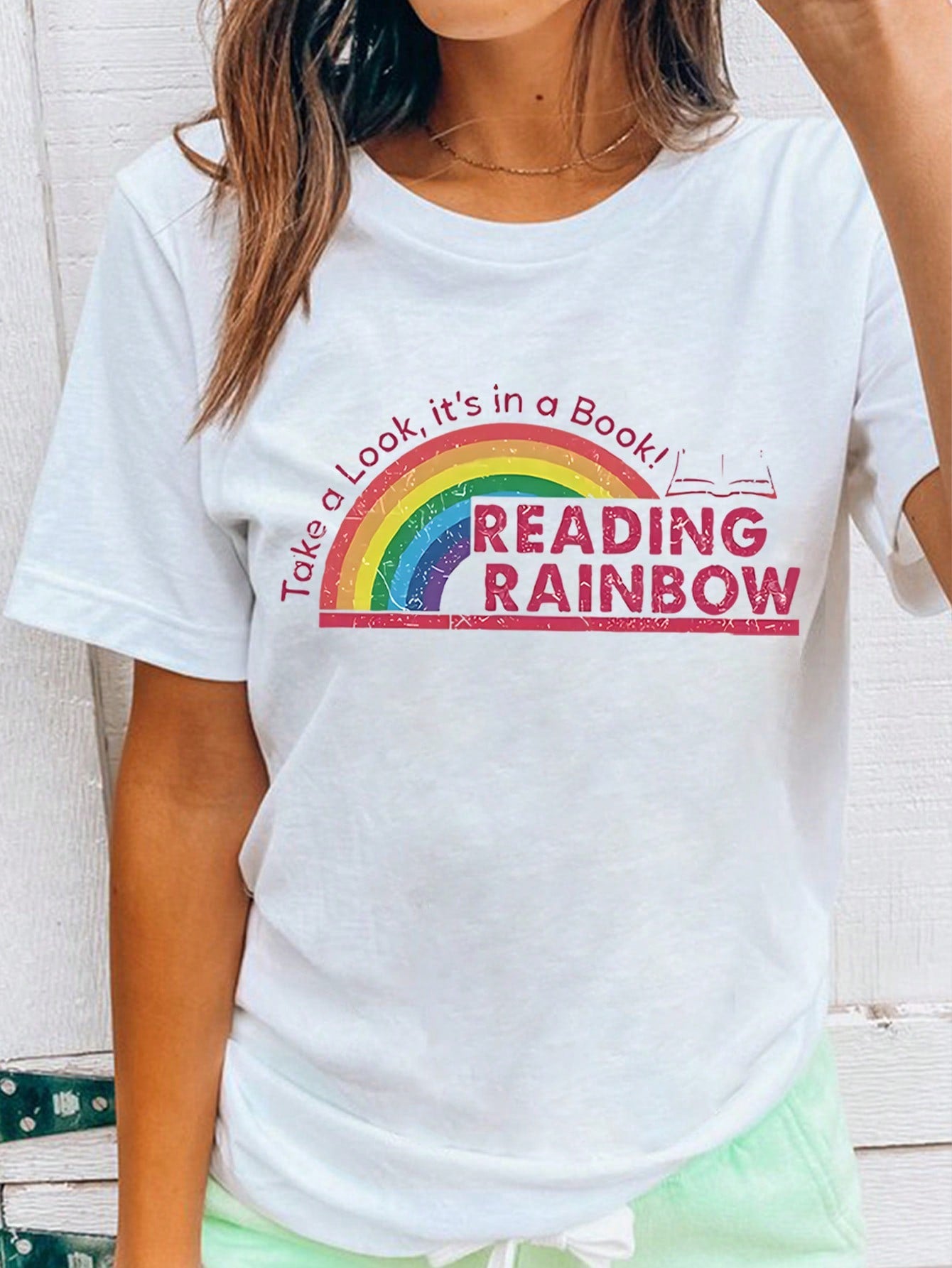 Look effortlessly stylish in our Chic & Comfy graphic t-shirt! Perfect for casual daily wear, this tee combines fashion and comfort. Elevate your wardrobe with this must-have piece.
