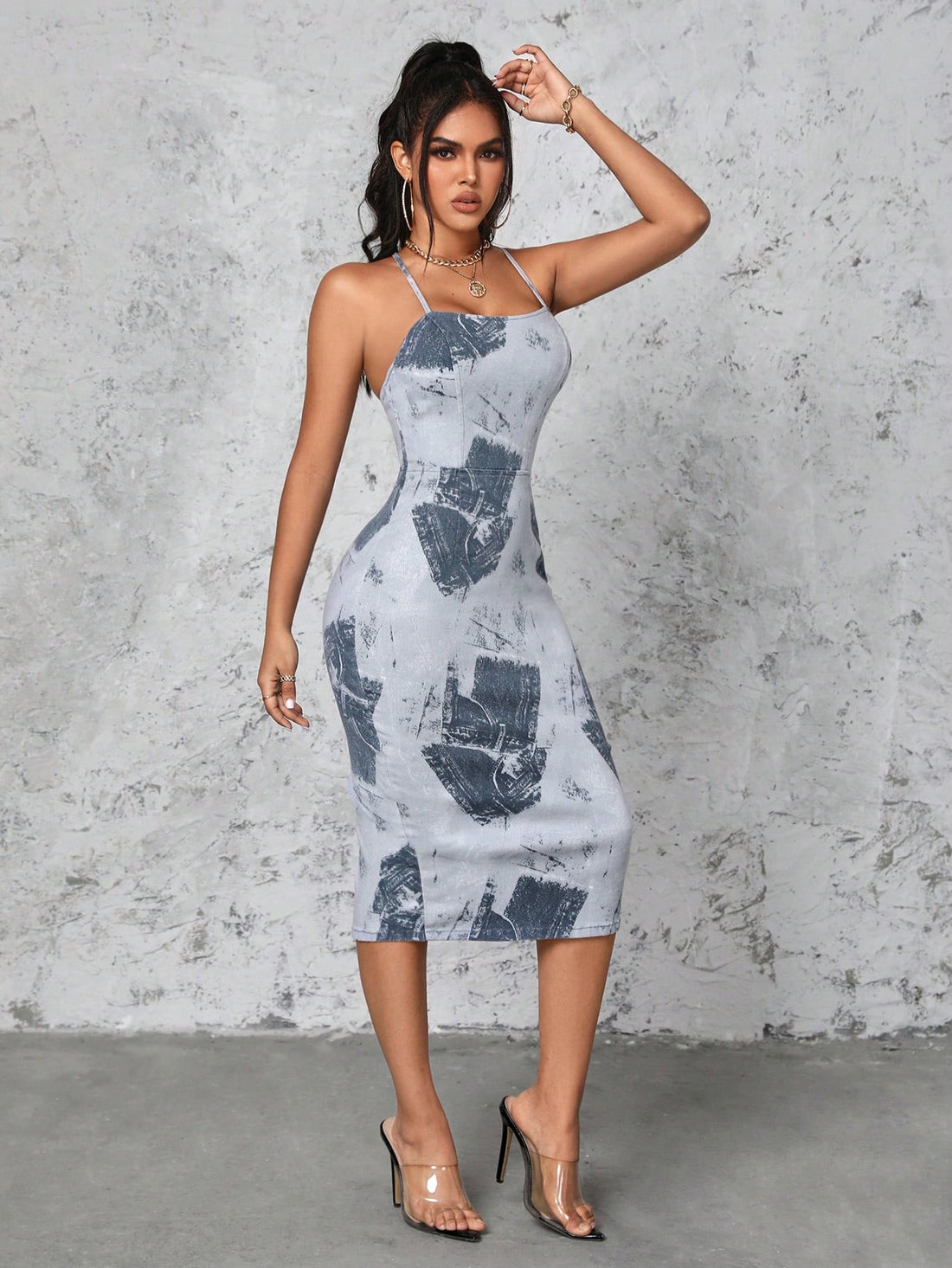 Effortlessly rock your summer style with the Chic Cross-Back Denim Cami Dress! Featuring a chic cross-back design, this dress is perfect for any occasion. Its lightweight denim fabric will keep you cool and stylish all season long. Say goodbye to complicated outfits and hello to effortless summer style!