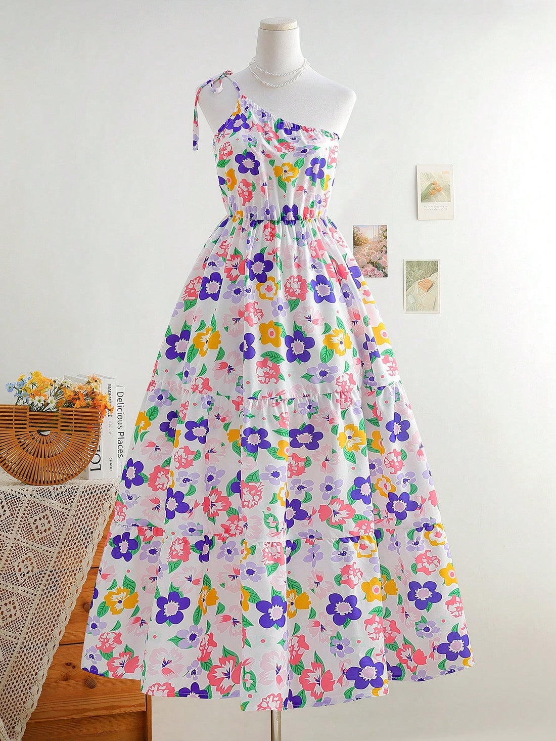 Step into sunshine with this playful ditsy floral dress, featuring a charming square collar and flirty puff sleeves. Perfect for breezy spring days or warm summer outings, it combines effortless style with a touch of whimsy to brighten your wardrobe and lift your mood.