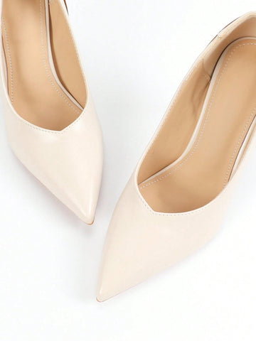 Elevate your style with Chic Elegance's retro pointed toe stiletto heels. These versatile shoes are perfect for any occasion, providing both style and comfort. From the office to a night out, be the talk of the town (in a good way!) with our chic and comfortable chunky heel dress shoes.
