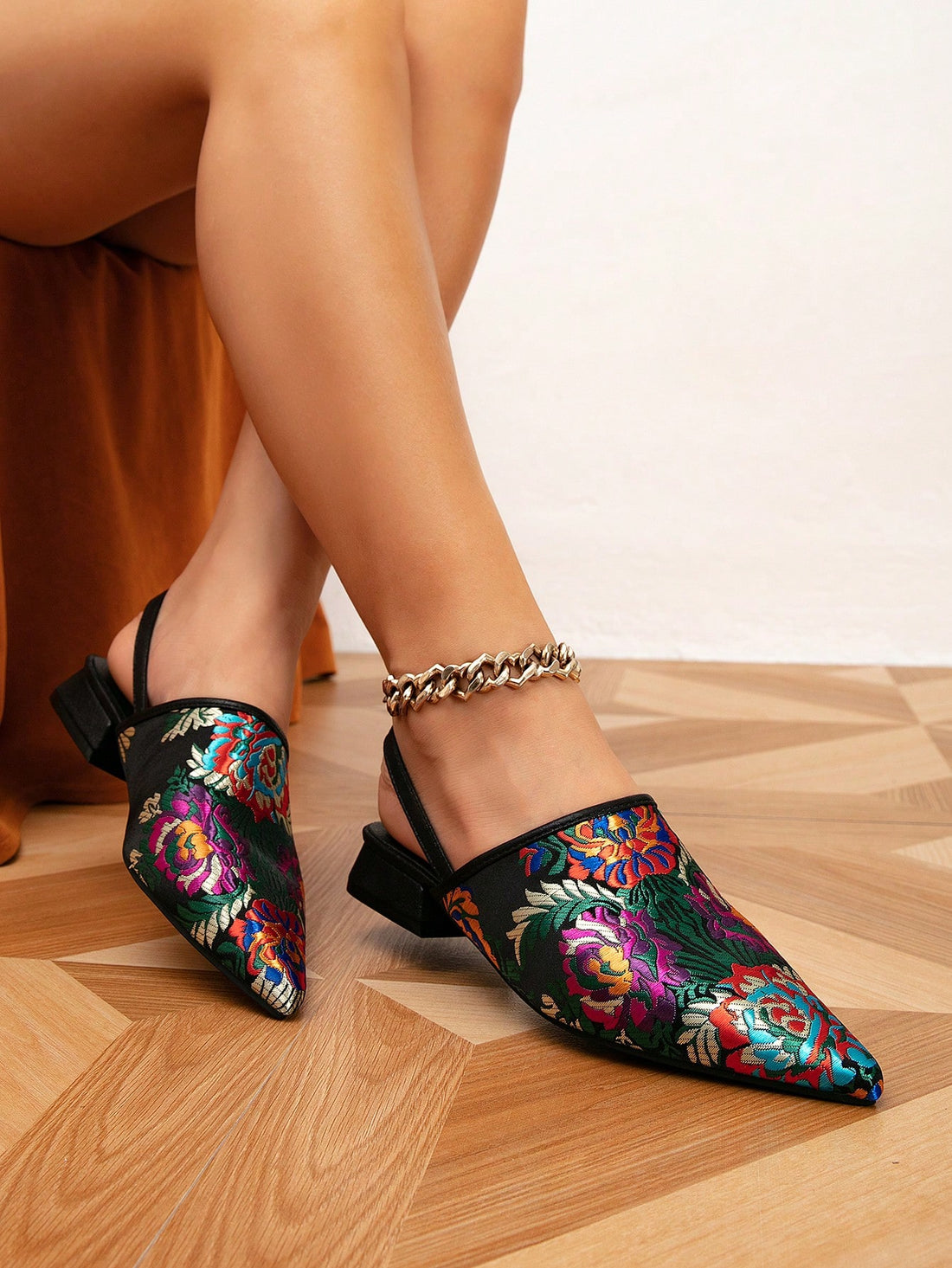 Step out in style this spring and summer with our Chic Embroidered Pointed Toe Mules. These elegant shoes are designed to offer both comfort and fashion, perfect for the warmer seasons. The pointed toe adds a sophisticated touch, while the embroidered design adds a unique flair. Upgrade your shoe collection with these versatile and trendy mules.