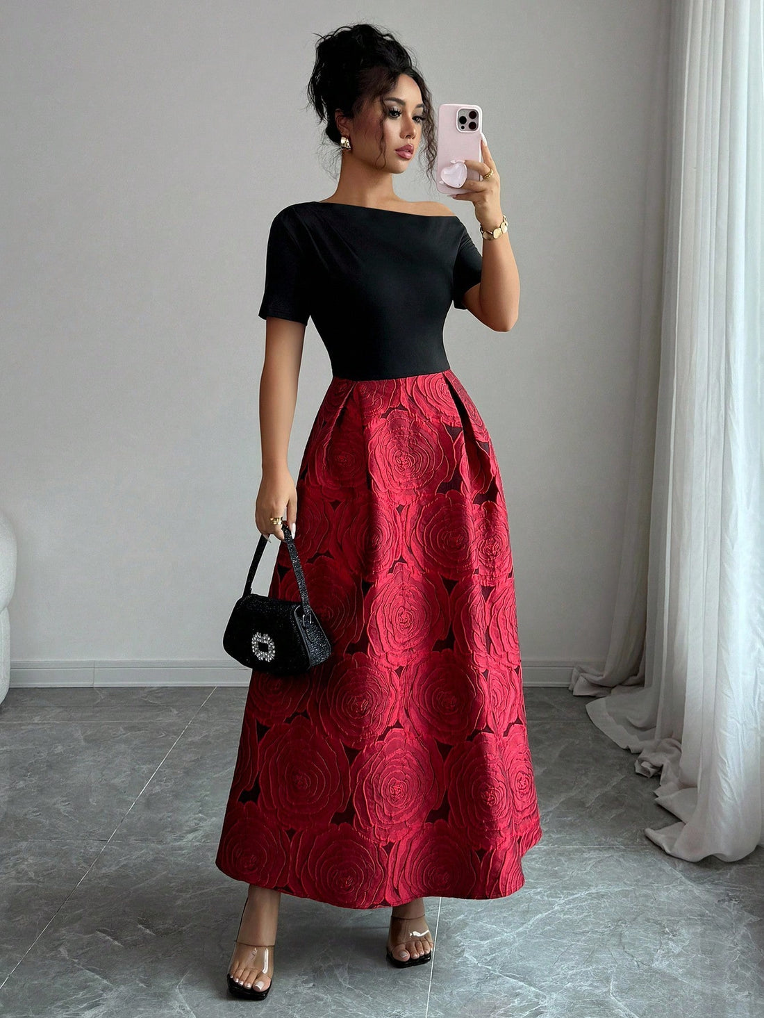 Turn heads in this stunning floral bodycon dress that's equal parts sass and sophistication. The playful print brings garden-fresh vibes while the fitted silhouette hugs you in all the right ways. Short sleeves keep things breezy, and that cheeky asymmetric hem adds an unexpected twist that says you don't do boring. Whether you're hitting brunch or a night out, this dress does the heavy lifting so you can focus on having fun. Effortless elegance never looked so good.