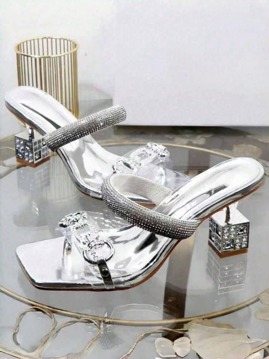 Step into sunny days with these Chic Gold Single-Strap Sandals! Their bold chunky asymmetric heel adds a fun twist to your summer look, while the sleek gold strap keeps things effortlessly stylish. Perfect for dancing through warm evenings or elevating your everyday outfit, these sandals bring playful charm and confident flair wherever you go.