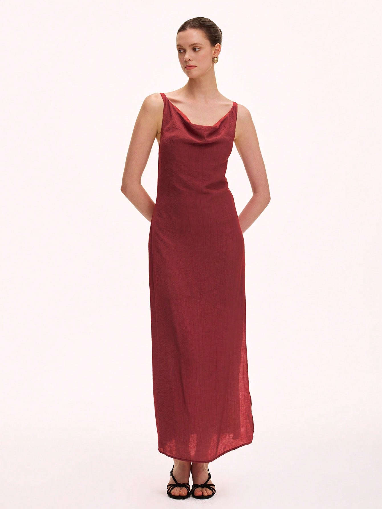 Step out in style with this chic green dress featuring a daring plunging neckline and a flirty slit. Its solid color keeps things elegant while the playful cut adds a touch of fun to your look. Perfect for turning heads at any event!