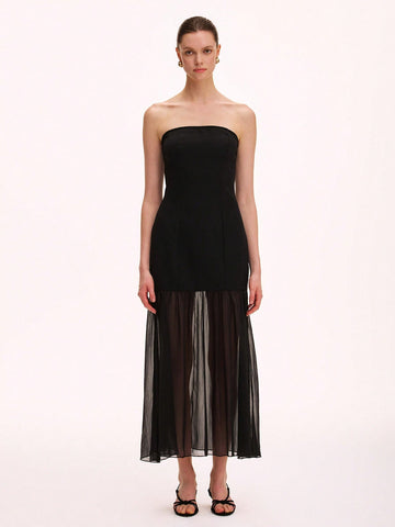 Step out in style with this chic green sleeveless dress, designed to turn heads! Featuring strategic mesh splicing, it adds a flirty peek of texture while the fitted silhouette flatters your curves perfectly. Whether it’s a day out or a night on the town, this dress brings playful elegance to your wardrobe.