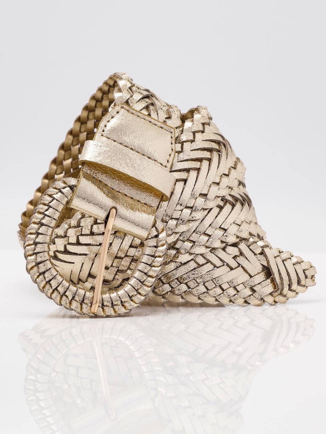 Elevate your style with our Chic Handmade Bohemian Woven Belt, perfect for holidays, travel, and casual outings. Handcrafted with intricate details and vibrant colors, this belt will add a touch of elegance to any outfit. Made with durable materials, it's the perfect accessory for all your adventures.