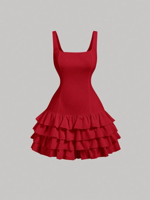 Square-neck layered cake dress with a tiered silhouette