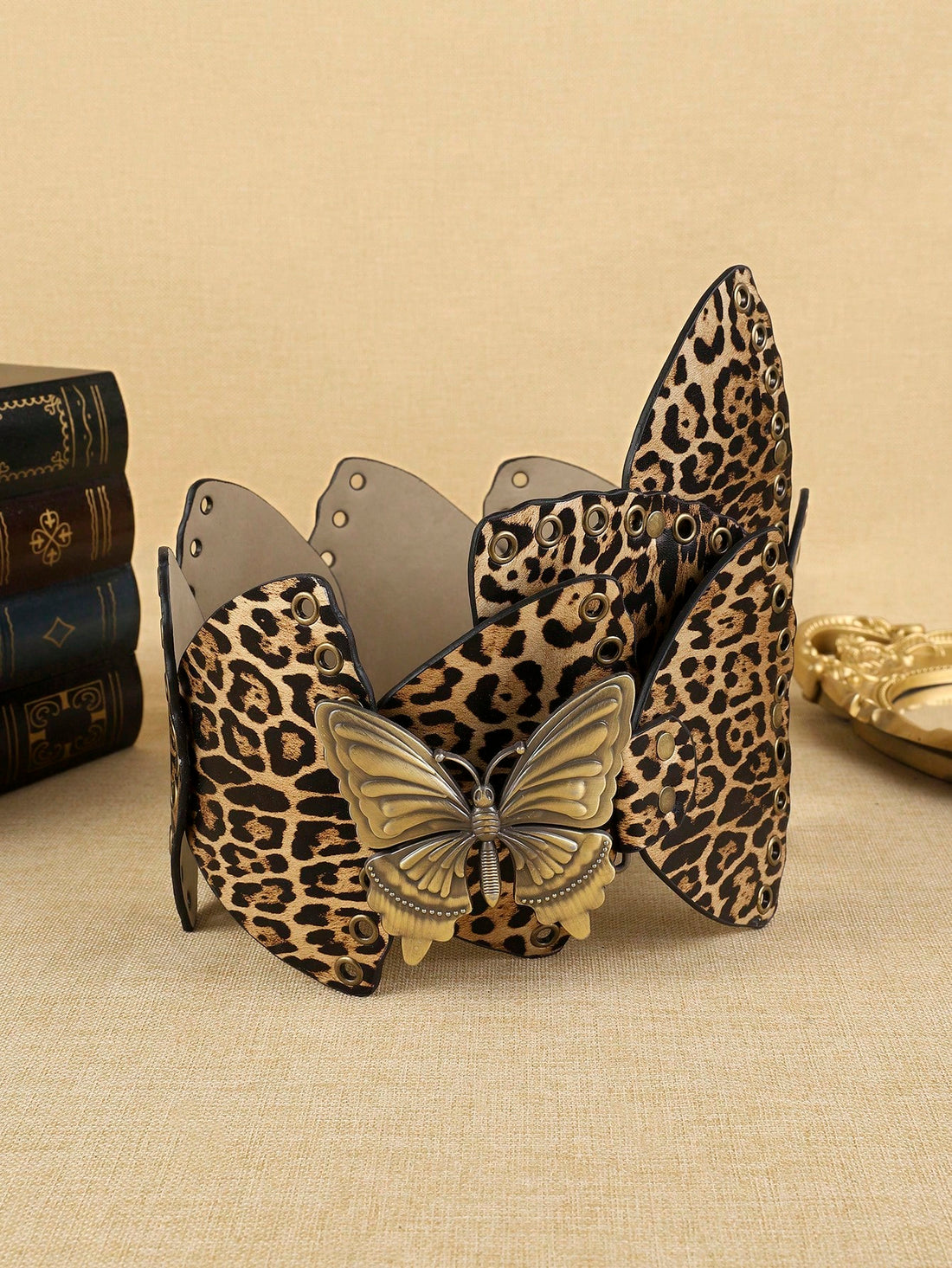 This stylish Chic Leopard Print Butterfly Waist Belt is perfect for any season and complements a bohemian wardrobe. Its unique pattern and butterfly design add a touch of elegance and character to any outfit. Made with high-quality materials, this belt is both fashionable and functional.