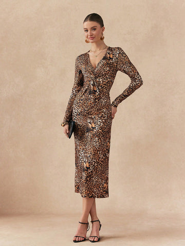 Stand out in style with our Chic Leopard Print Maxi Dress for Women! With an elegant long sleeve design and v-neck cut, this dress exudes sophistication and comfort. Perfect for any occasion, embrace your wild side with this stunning outfit.