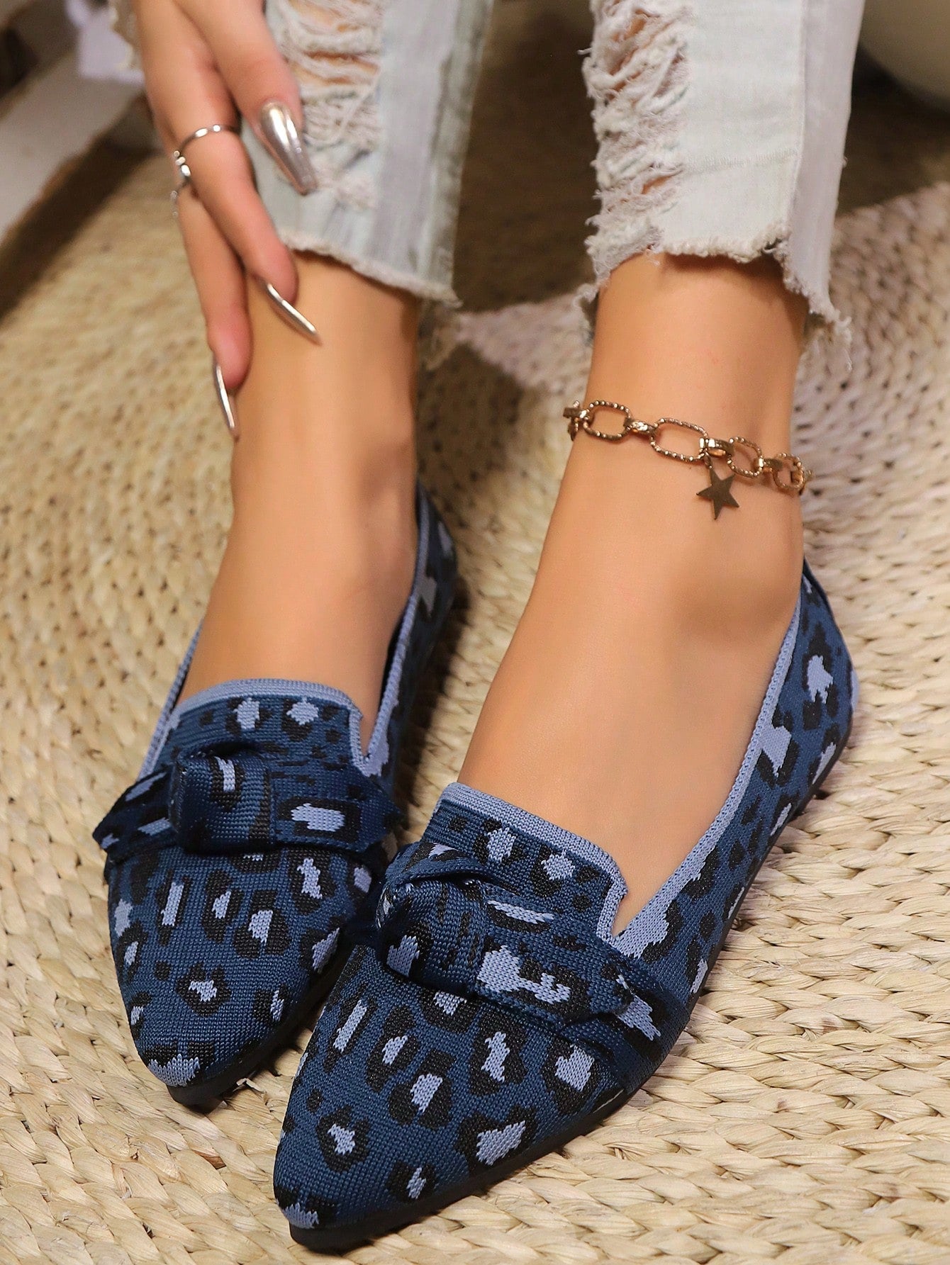 Enhance your style with our Chic Leopard Print Pointy Toe Flats. Made with breathable materials and designed for comfort, these women's footwear are the perfect combination of fashion and function. With a sleek pointy toe design, you'll make a statement while staying comfortable all day long.