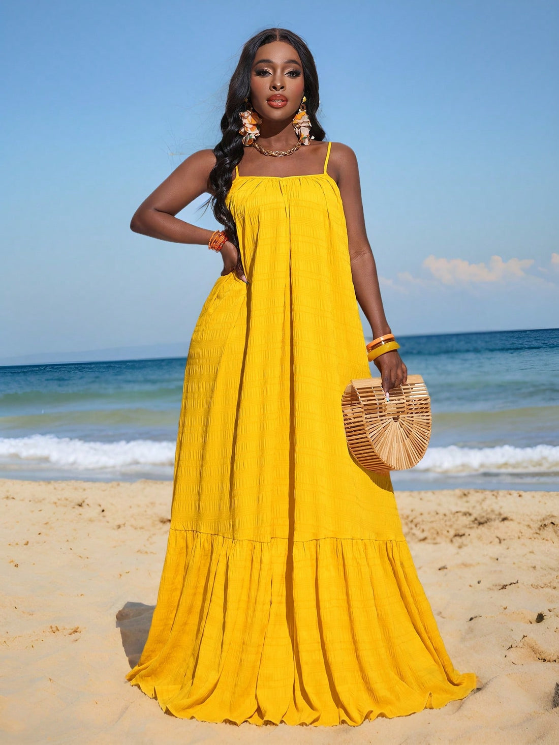 Get ready to turn heads with this effortlessly stylish summer dress! The bright yellow color and flared design will make you stand out, while the loose fit keeps you comfortable and chic. Perfect for any summer occasion, this dress will bring an extra dose of style to your wardrobe.