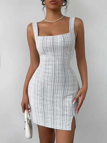 Discover effortless style with our Chic Minimalist Street Style Mini Dress. The geometric print adds a unique touch to this versatile dress, perfect for any occasion. Stay on trend and comfortable with this must-have addition to your wardrobe.