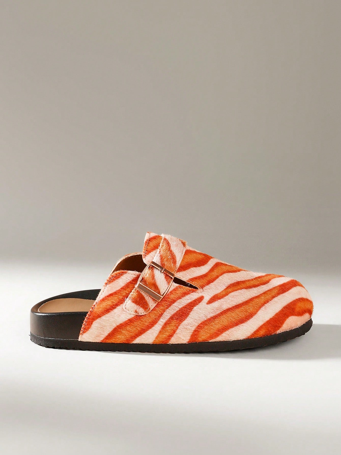 Step into understated elegance with these minimalist slip-on flats—the ultimate wardrobe essential for anyone who believes less is more. Designed for effortless transitions from morning coffee runs to evening outings, these shoes deliver comfort without compromising on style. The sleek silhouette pairs seamlessly with everything from jeans to dresses, while the slip-on design means zero fuss getting ready. Perfect for the modern woman who values both practicality and polish, these flats prove that sometimes