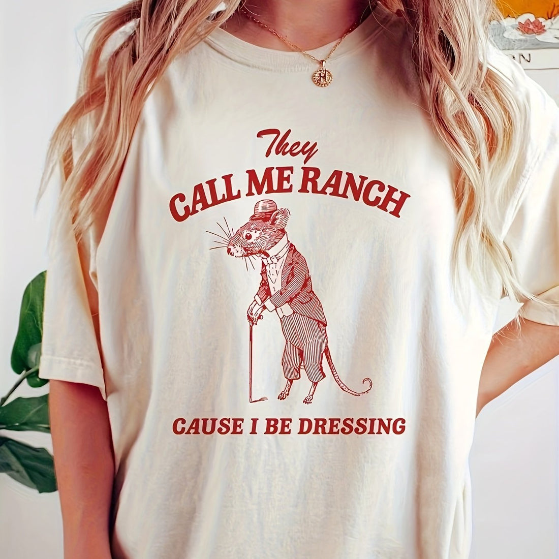 This Chic Mouse Letter Neck T-Shirt is a must-have for any fashion-forward woman. Made with high-quality, soft fabric, it offers both comfort and style. The chic mouse letter design adds a playful touch to this casual short sleeve top. Perfect for everyday wear, it's a versatile addition to any wardrobe.