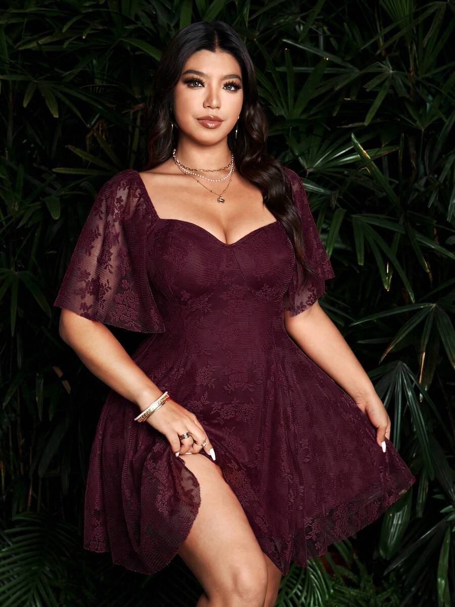 Experience the breathtaking fusion of botanical heritage and sharp, modern architectural tailoring. This stunning olive lace ensemble is meticulously designed for the woman who values a high-fashion, "quiet luxury" approach to seasonal dressing—the ultimate centerpiece for prestigious garden gatherings, exclusive weekend retreats, and high-authority casual style
