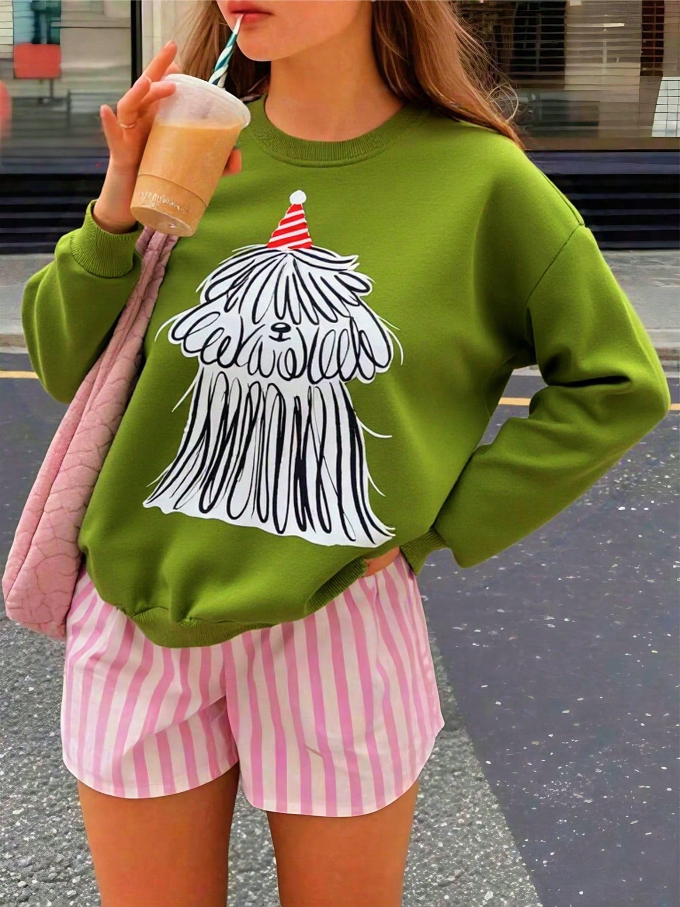 Elevate your cozy game with this effortlessly chic oversized green pullover sweatshirt. Designed for those who love the perfect blend of comfort and style, this piece is your new go-to for layering through fall and winter. The relaxed fit drapes beautifully over everything from fitted tees to thermal tops, while the rich green hue pairs seamlessly with your favorite denim, leggings, or joggers. Whether you're grabbing coffee, working from home, or heading out for weekend adventures, this sweatshirt delivers