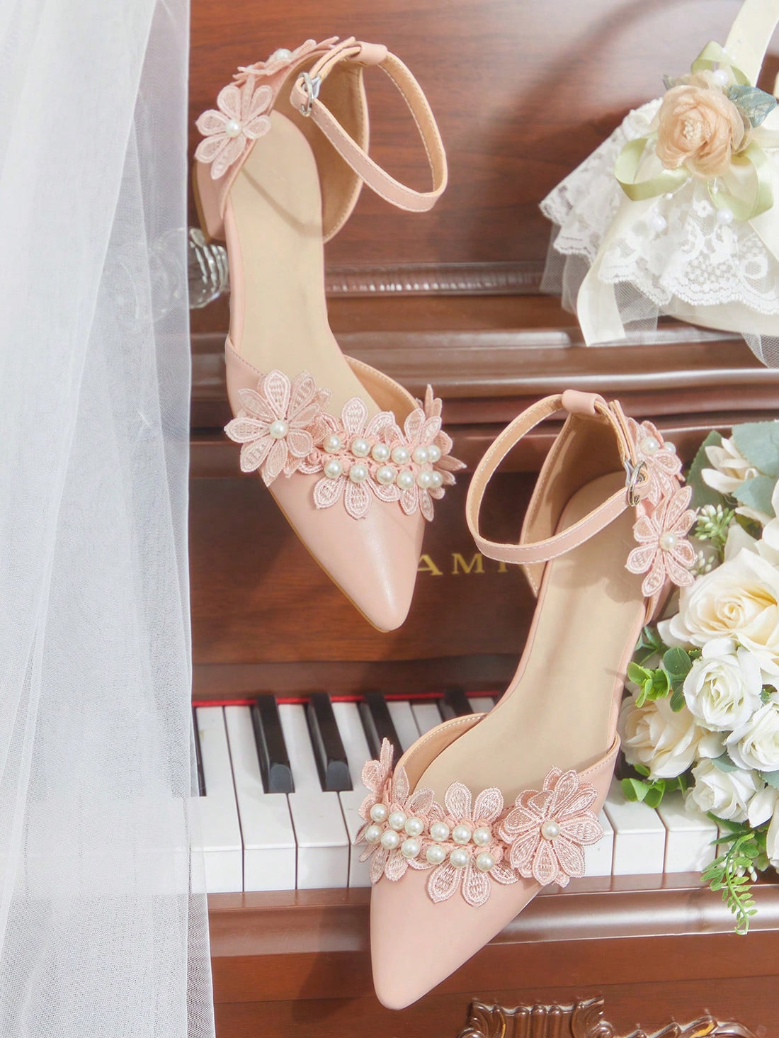 Step into elegance with these Chic Pink Pearl Flower Ballet Flats, designed to add a playful touch to your wedding or party outfit. Soft pink hues combined with delicate pearl flower accents create a charming look that’s both comfortable and stylish. Perfect for dancing the night away or making a graceful entrance, these flats bring a fun, feminine flair to any special occasion.