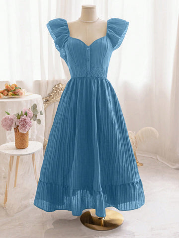 Elevate your vacation wardrobe with our Chic Plus Size Black Striped Cap Sleeve V-Neck Dress. The cinching waist flatters your curves while the cap sleeves and v-neckline add a touch of elegance. Perfect for romantic getaways, this dress is a must-have for any fashion-forward traveler.