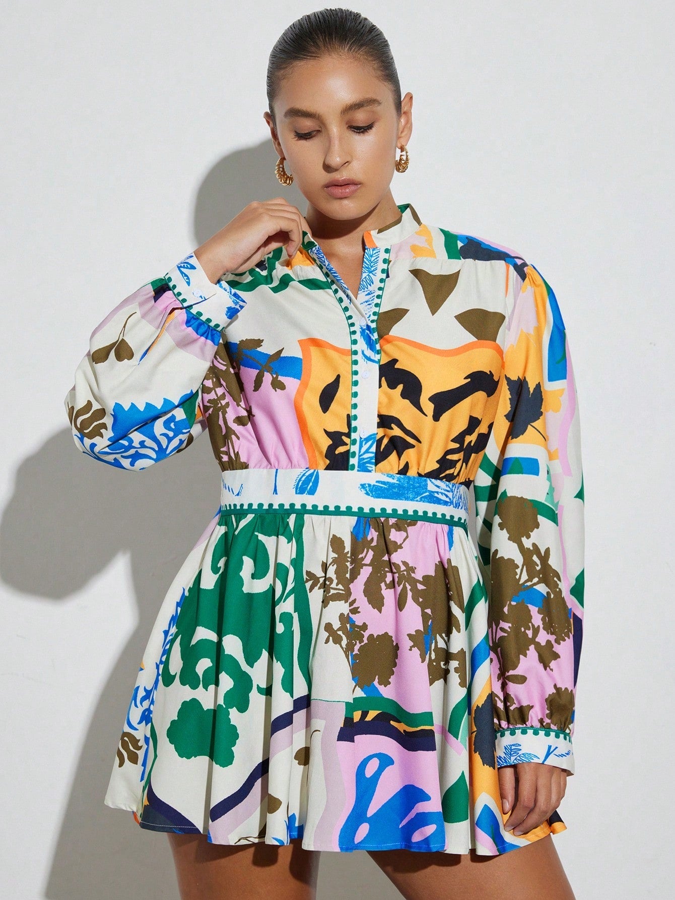 Step out in style with this Chic Plus Size Floral Print Dress, designed to flatter your curves with a sleek, skim fit. The playful floral pattern and elegant short sleeves make it perfect for casual outings or sunny days. Comfortable and effortlessly chic, this dress adds a splash of fun to your wardrobe while keeping things light and breezy. Embrace your confidence and bloom wherever you go!