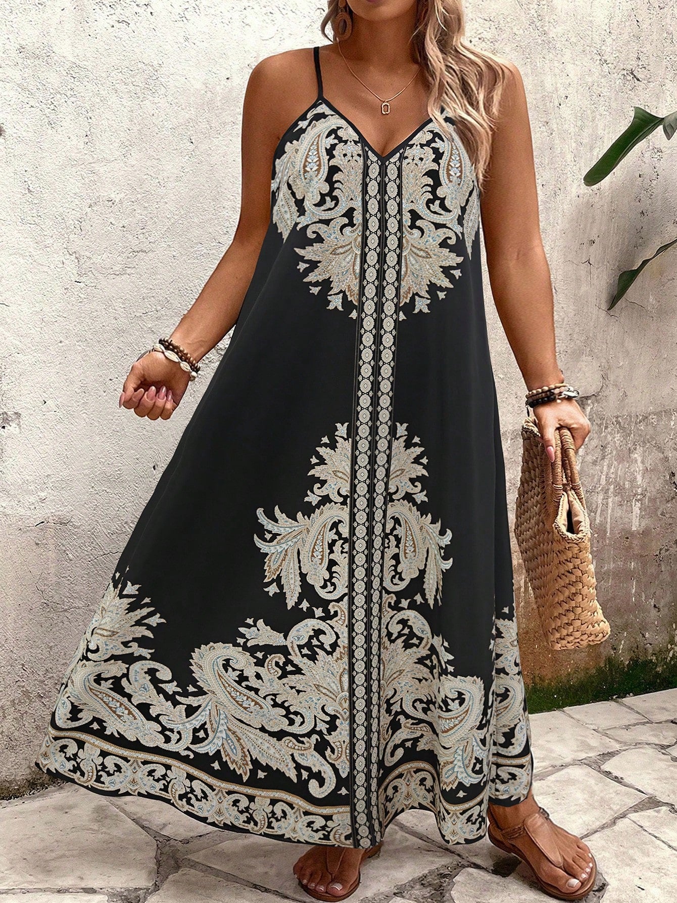 Embrace summer vibes with this playful leaf print sleeveless dress designed especially for plus size fashionistas! Swish and sway through sunny days in this breezy number that combines comfort with head-turning style. Perfect for beach outings, casual brunches, or evening strolls – just slip it on and you're ready to shine without even trying!