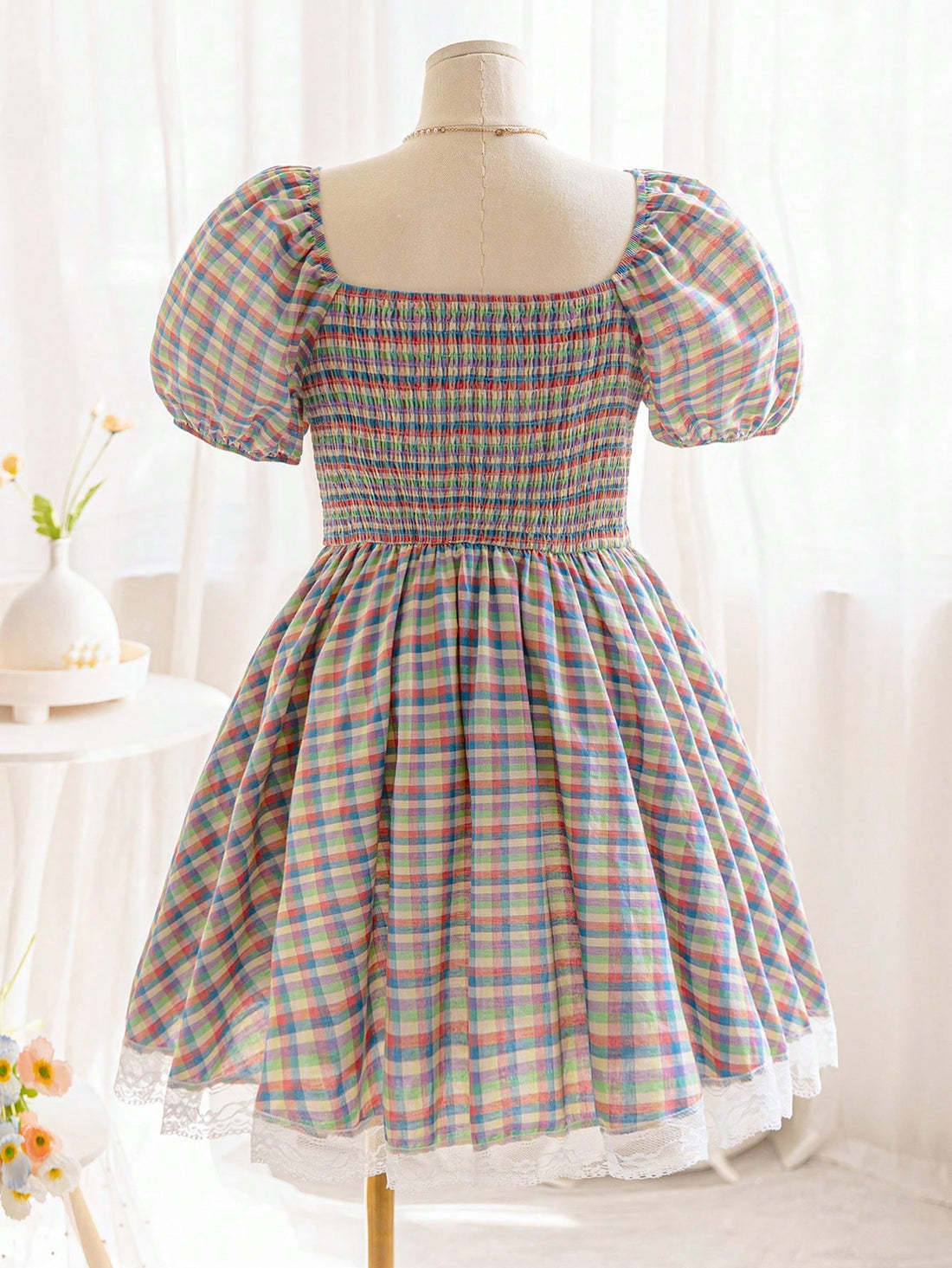 Elevate your autumn gatherings and special occasions with our Chic Plus Size Puff Sleeve Tutu Skirt. The perfect addition to your wardrobe, this skirt features elegant and trendy puff sleeves that will make you stand out. Its chic design and comfortable fit are perfect for any event.