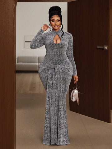 Elevate your autumn wardrobe with this stunning plus-size dress that's equal parts sophisticated and fun! The long sleeves keep you cozy while the eye-catching hollow-out design adds an edgy, modern twist. The fishtail hem creates a flattering silhouette that moves beautifully with you. Perfect for date nights, brunch with friends, or any occasion where you want to feel confident and fabulous. This piece proves that chic style has no size limits—embrace your curves and turn heads this season!