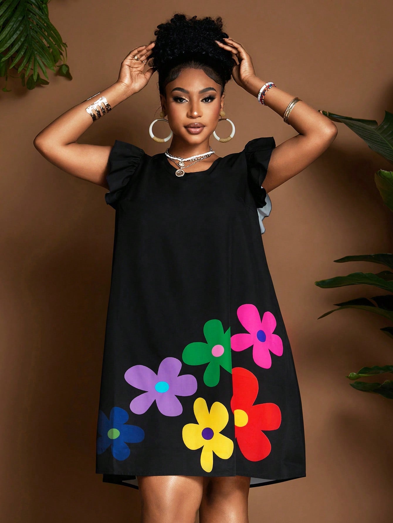 Stay chic and cool all summer long in our Plus Size Women's Round Neck Cap Sleeve Dress! With its flattering fit and perfect length, this dress is ideal for any occasion. Don't settle for just any sun dress, be chic in our dress!