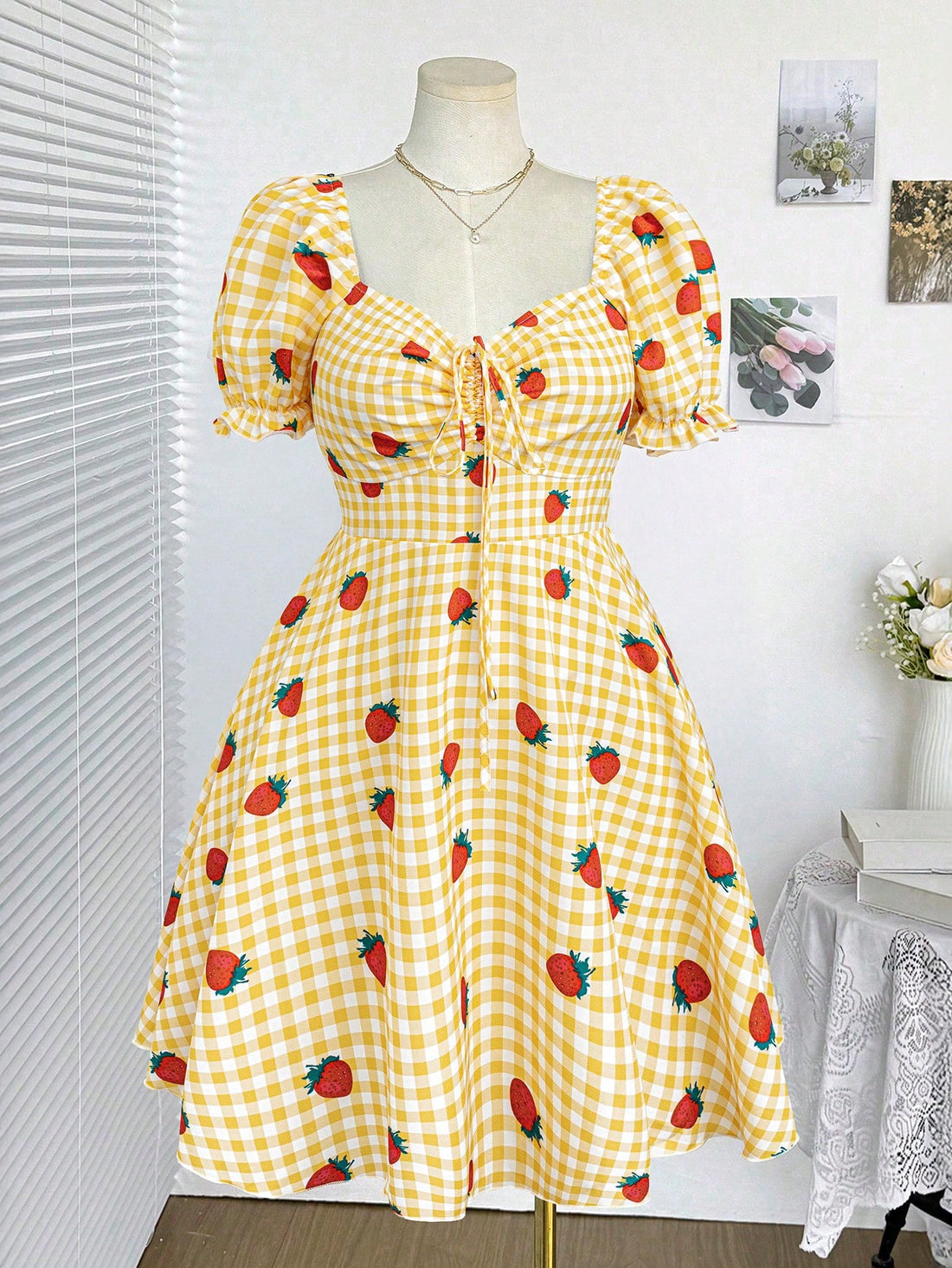 Brighten your getaway with this chic plus size yellow floral print dress. Its vibrant pattern and flattering fit make it the perfect vacation companion, combining comfort and style effortlessly. Whether strolling on the beach or enjoying a sunny brunch, this dress adds a playful pop of sunshine to your wardrobe.