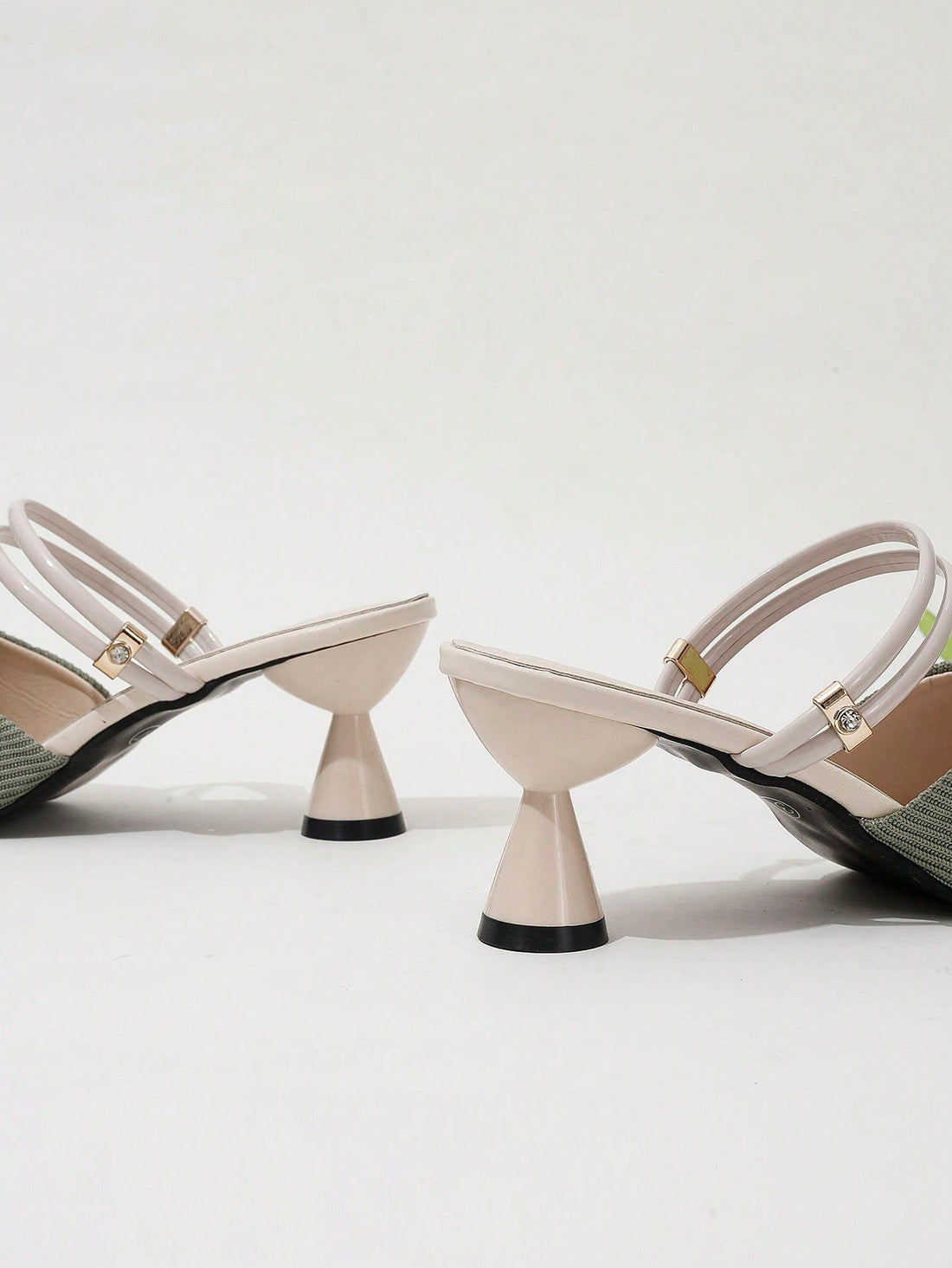 Slip into style with our Chic Pointed-Toe Two-Way Half Slippers! These versatile heels are perfect for spring and autumn, with a pointed-toe design and high heels for a chic touch. Whether you wear them as mules or with the back strap, these slippers will elevate any outfit.