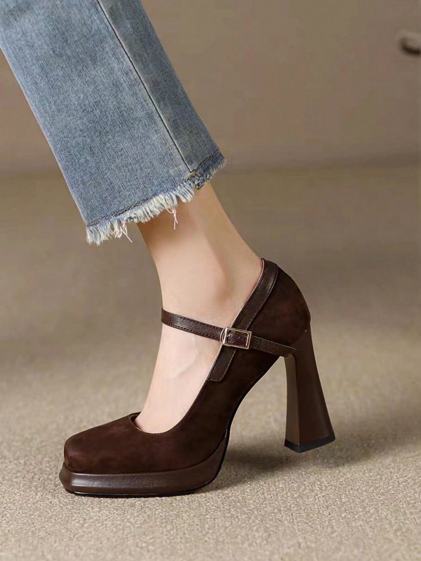 Step into style and functionality with these Chic Retro Mary Jane High Heels! Designed for the autumn/winter season, these heels feature a waterproof platform that will keep you looking and feeling fashionable no matter the weather. Perfect for adding a touch of retro charm to any outfit.