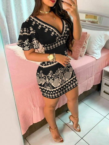 Step back in time with this charming retro print dress that brings vintage flair to your modern wardrobe. The fitted silhouette flatters your figure while the playful patterns transport you straight to a carefree vacation mindset. Whether you're lounging by the pool, exploring a new city, or enjoying a casual brunch, this versatile piece effortlessly transitions from day to night. Comfortable enough for all-day wear yet stylish enough to turn heads, it's the go-to dress for anyone craving that nostalgic, fe