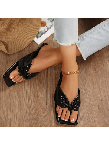 Step into summer fun with these Chic Ruched Strap Flat Sandals! Featuring a trendy square toe and soft ruched straps, they bring playful style to your beach days or casual outings. Lightweight and comfy, these open-toe flip-flops keep your feet cool while adding a flirty touch to any outfit. Perfect for sunny strolls or poolside lounging!