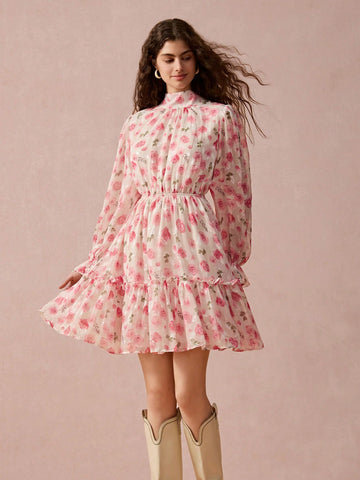 Turn heads this spring/summer with our chic and playful Ruffle Hem Floral Dress! The backless design adds a touch of allure, while the lightweight fabric ensures comfort on all your vacation adventures. Perfect for those who like to have fun with fashion!