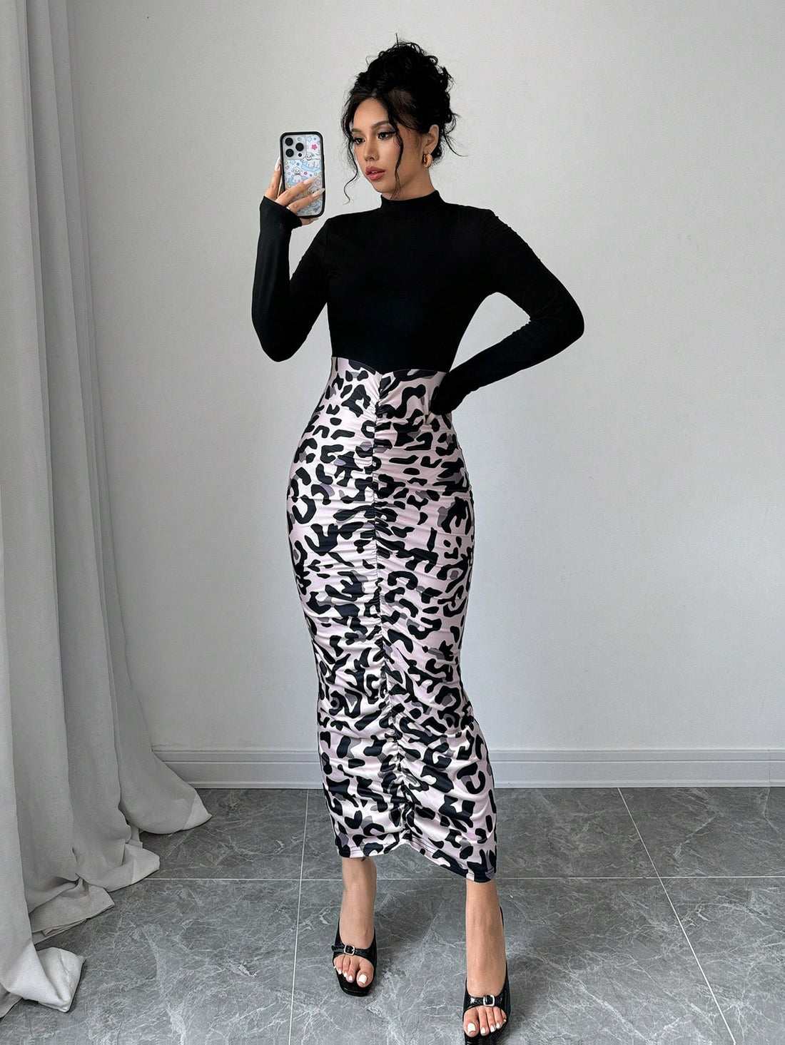 Upgrade your wardrobe with our Chic Simplicity dress. Made for women, this dress features a solid color design with stylish splicing details. The perfect combination of elegance and simplicity, it's versatile for any occasion. Stay fashionable with this short dress that will make you stand out from the crowd.