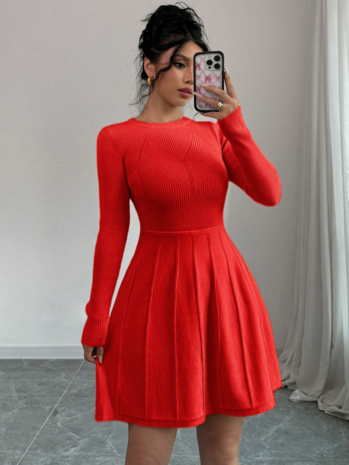 This Chic Solid Fitted A-Line Mini Dress is your perfect little black dress! Its fitted A-line silhouette complements all body types, while the solid color adds a touch of elegance. Ideal for any occasion, it's a versatile and stylish addition to your wardrobe. Say hello to your new go-to dress!