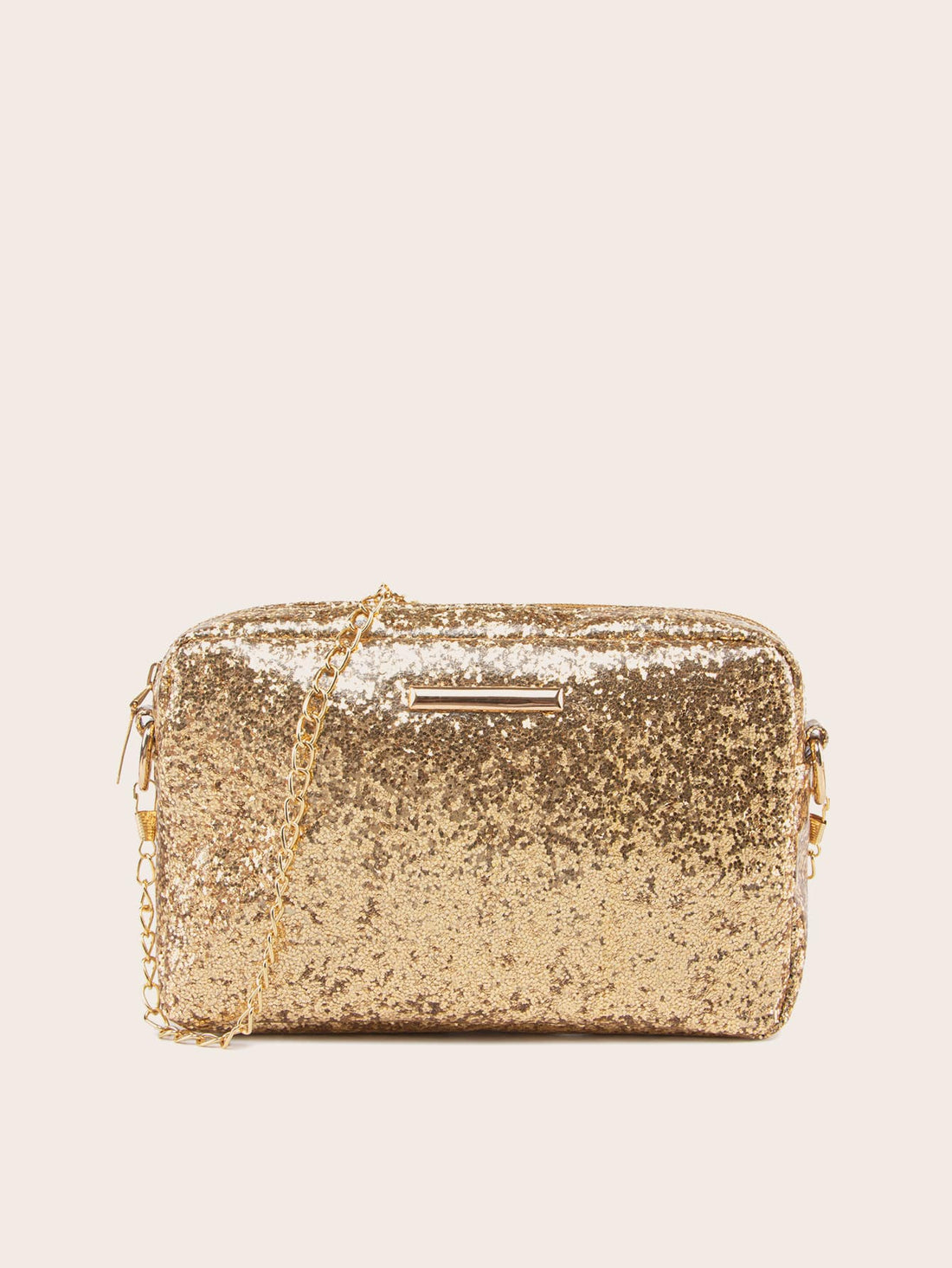 This Chic Square Shoulder Crossbody Bag is perfect for everyday use or special occasions. With its stylish design and ample space, it's ideal for carrying your essentials in style. Plus, it makes for an ideal Mother's Day gift. Elevate your wardrobe with this versatile and trendy bag.