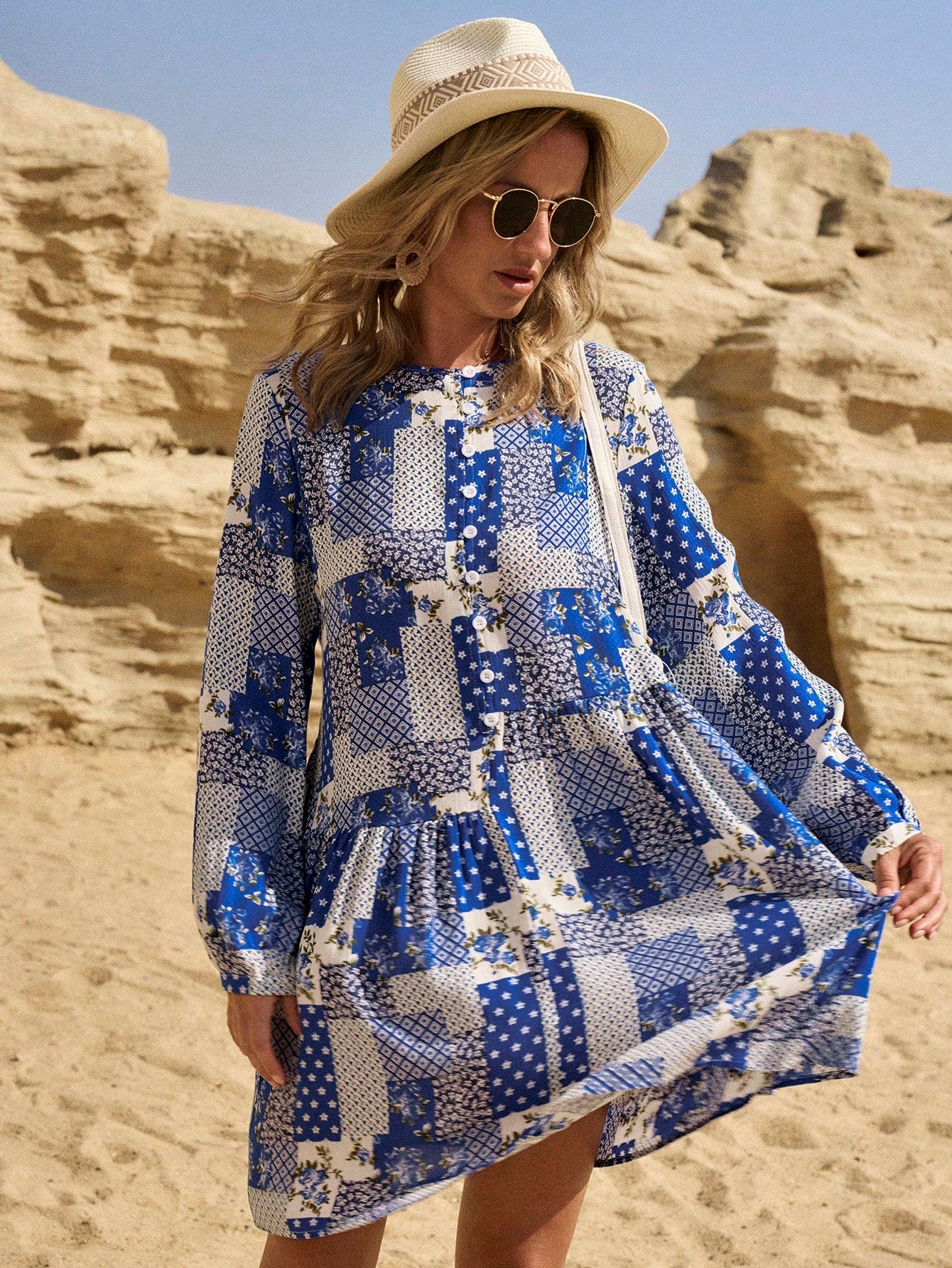 Step out in style every day with our chic and stylish patchwork dress. Featuring lantern sleeves and a casual fit, this dress combines elegance with comfort for a look that will turn heads. Perfect for any occasion, it's the ultimate addition to your wardrobe. (Fashion-forward at your fingertips!)